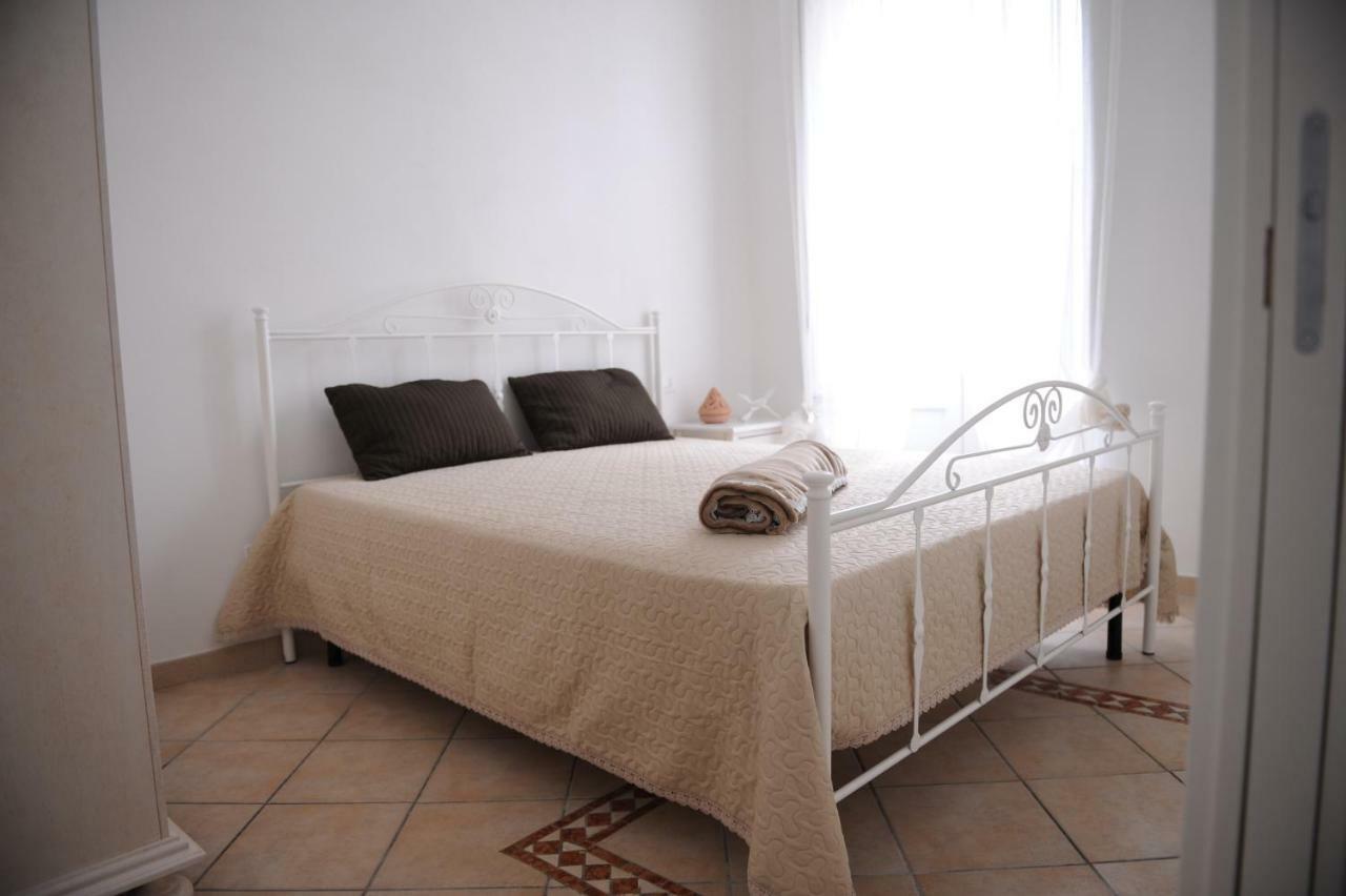 Dimora Pace - Apulianstay Group Monopoli Buitenkant foto